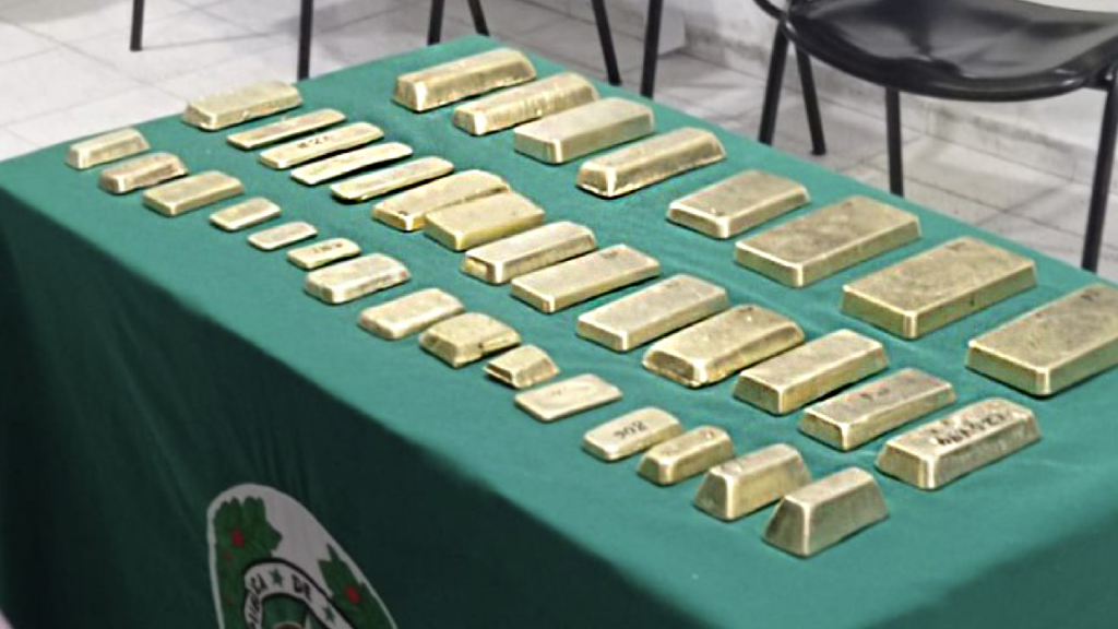 Hombre fue capturado con 36 kilogramos de oro en la vía al Cesar Hombre fue capturado con 36 kilogramos de oro en la vía al Cesar