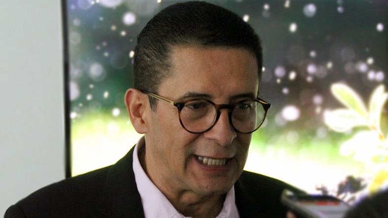 Cardoso insiste en que su vinculación a la CRA no tiene relación con la licencia que otorgó a empresa de la familia de MinVivienda