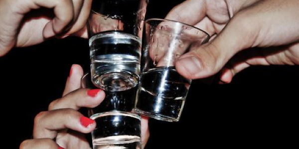 Esto es lo que sucede en el cuerpo con el consumo en exceso de bebidas alcohólicas Esto es lo que sucede en el cuerpo con el consumo en exceso de bebidas alcohólicas