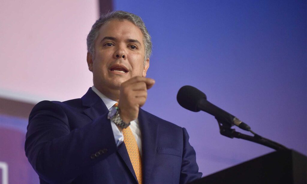 Duque aceptó la renuncia a Carrasquilla y nombró nuevo ministro de Hacienda