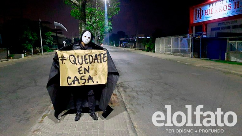 Joven se vistió de muerte para concientizar a los ibaguereños de quedarse en casa y evitar un contagio de coronavirus Joven se vistió de muerte para concientizar a los ibaguereños de quedarse en casa y evitar un contagio de coronavirus
