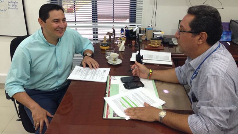 Lo echaron de la Aerocivil y lo recibieron en el Ibal Lo echaron de la Aerocivil y lo recibieron en el Ibal