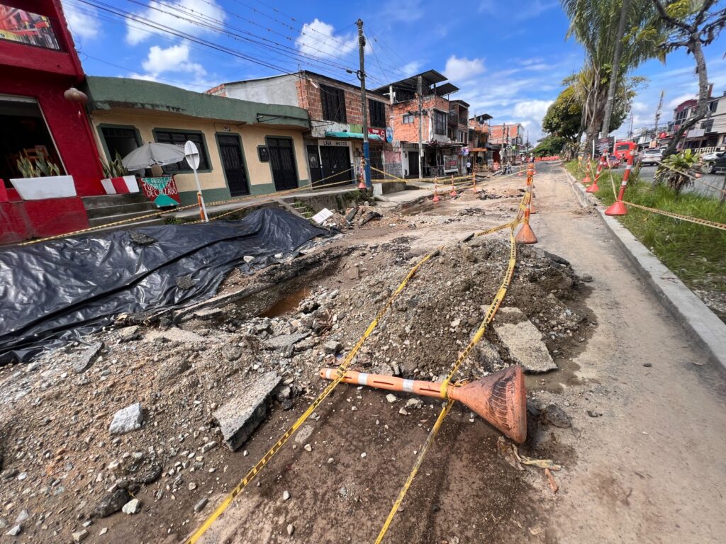 Pavimentación exprés en la avenida Ambalá nuevamente detenida