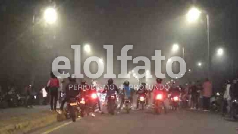 Alcaldía de Ibagué busca legalizar los ‘piques’ de motos en la vía al Aeropuerto Alcaldía de Ibagué busca legalizar los ‘piques’ de motos en la vía al Aeropuerto