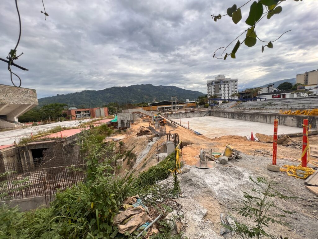 Se paralizaron obras de las piscinas de la 42 por falta de pago a los obreros Se paralizaron obras de las piscinas de la 42 por falta de pago a los obreros