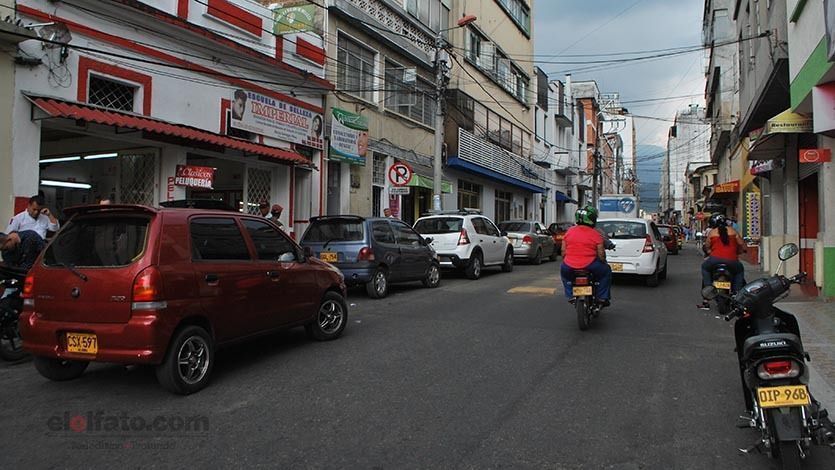 Gremios exigen claridad sobre el nuevo «pico y placa» que entraría a regir este jueves Gremios exigen claridad sobre el nuevo «pico y placa» que entraría a regir este jueves