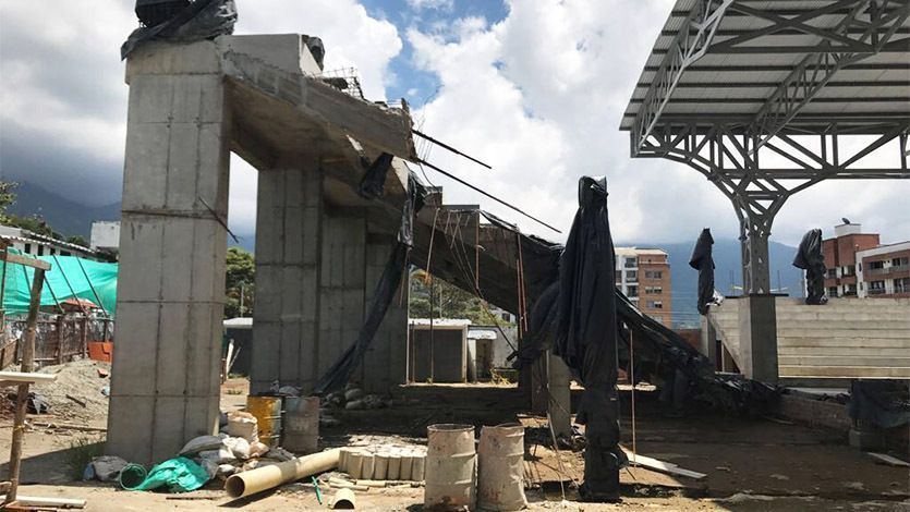 Alcaldía ofrece apoyo a la Gobernación para terminar coliseo del colegio San Simón Alcaldía ofrece apoyo a la Gobernación para terminar coliseo del colegio San Simón