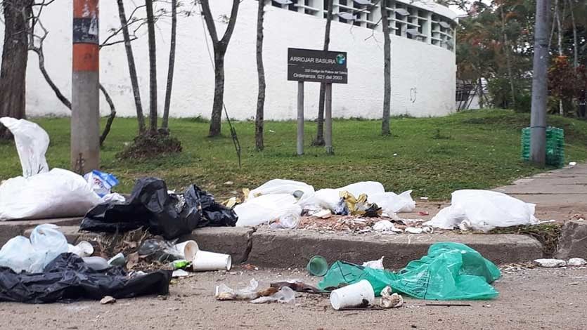 Cortolima califica como inaceptable que ciudadanos arrojen basura en zonas prohibidas de Ibagué Cortolima califica como inaceptable que ciudadanos arrojen basura en zonas prohibidas de Ibagué