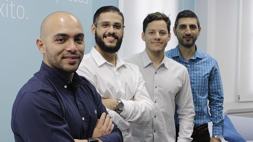 Un ingeniero de la Universidad de Ibagué que vende autos por internet en España Un ingeniero de la Universidad de Ibagué que vende autos por internet en España