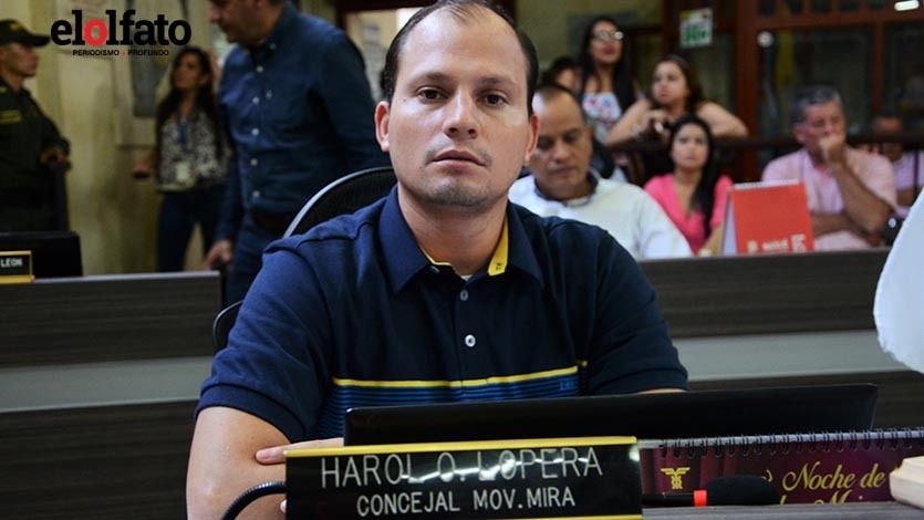 «Es una medida lesiva para conductores, hay que agotar otras opciones»: concejal Lopera sobre fotomultas «Es una medida lesiva para conductores, hay que agotar otras opciones»: concejal Lopera sobre fotomultas