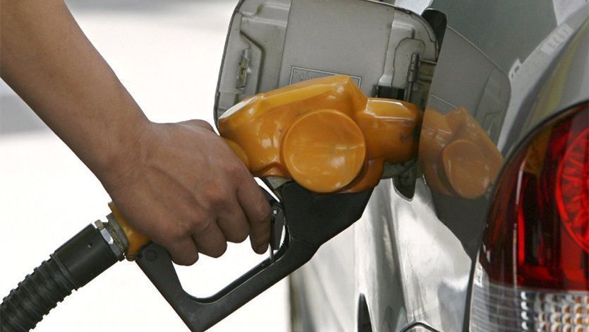 Desde este domingo bajará $500 el precio de la gasolina en Colombia Desde este domingo bajará $500 el precio de la gasolina en Colombia