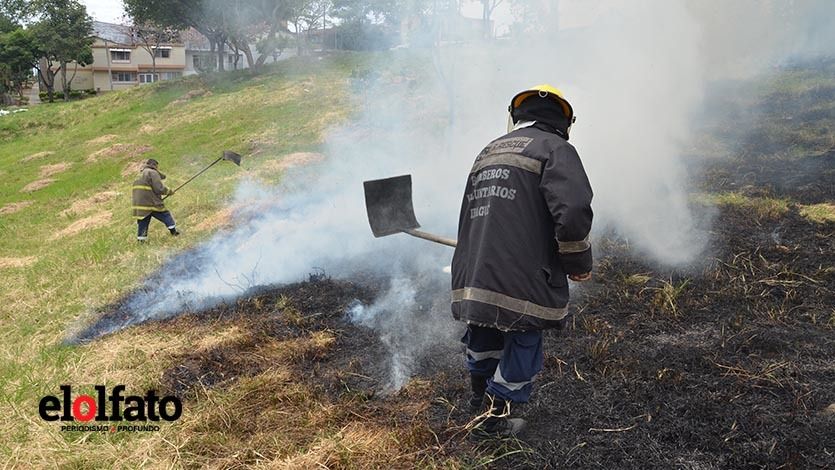 Habitantes del barrio El Jordán vivieron momentos de pánico por cuenta de un incendio en pleno parque Habitantes del barrio El Jordán vivieron momentos de pánico por cuenta de un incendio en pleno parque