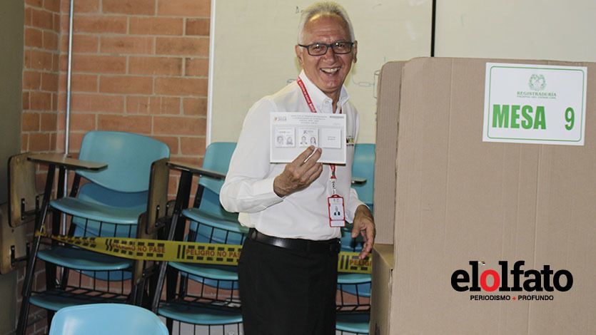 Alcalde de Ibagué exhibió su voto por el candidato presidencial Gustavo Petro