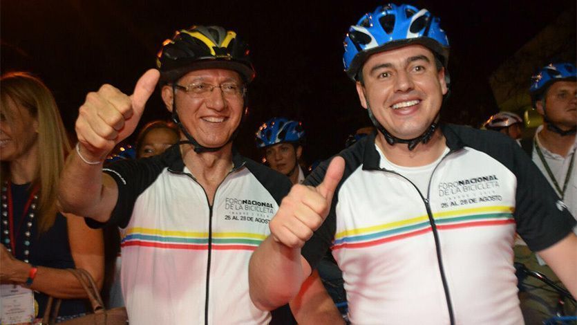 MinTransporte salió a pedalear por las calles de Ibagué y anunció $1.600 millones para la ciudad MinTransporte salió a pedalear por las calles de Ibagué y anunció $1.600 millones para la ciudad