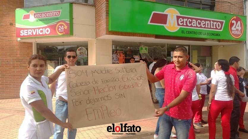 Trabajadores protestan por cierre de Mercacentro de la 37 Trabajadores protestan por cierre de Mercacentro de la 37