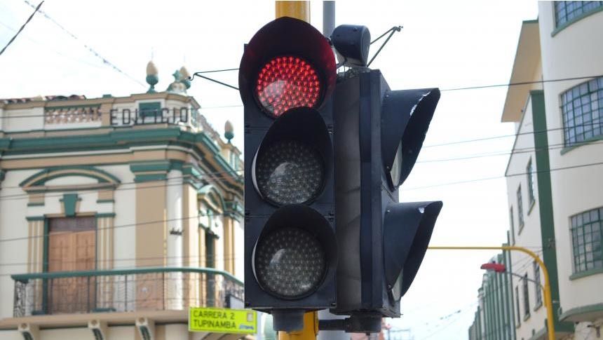 Secretaría de Tránsito inició consultoría para modernizar red semafórica de Ibagué Secretaría de Tránsito inició consultoría para modernizar red semafórica de Ibagué