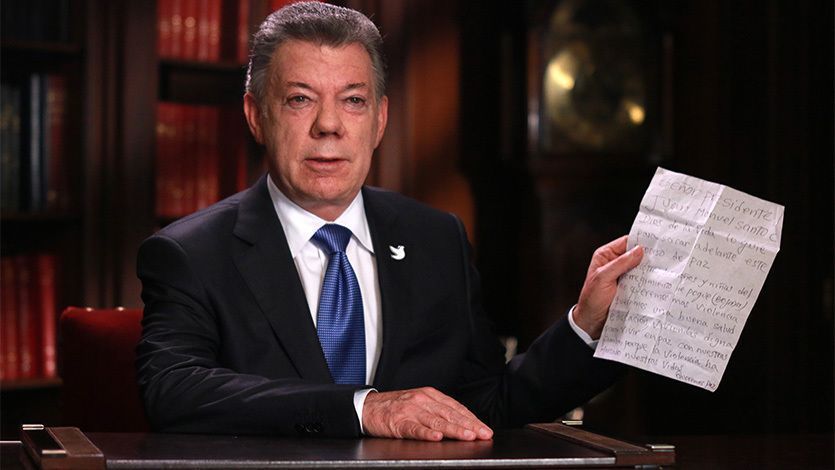 Santos pide a los promotores del NO que hagan propuestas realistas Santos pide a los promotores del NO que hagan propuestas realistas