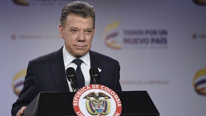 Santos dice que no busca ninguna ‘astucia jurídica’ para desconocer resultados del plebiscito Santos dice que no busca ninguna ‘astucia jurídica’ para desconocer resultados del plebiscito