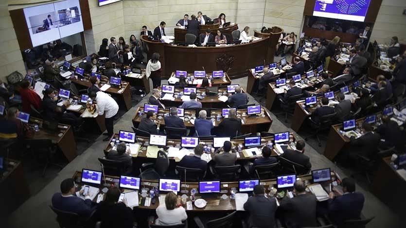 Plenaria del Senado aprobó reforma tributaria del Gobierno Nacional Plenaria del Senado aprobó reforma tributaria del Gobierno Nacional