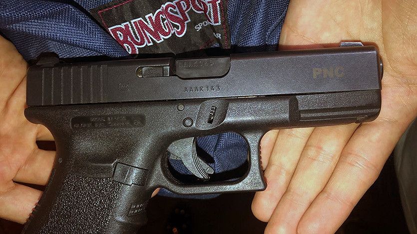 Capturados dos agentes activos de la Policía que participaron en millonario hurto en el barrio Jordán de Ibagué Capturados dos agentes activos de la Policía que participaron en millonario hurto en el barrio Jordán de Ibagué