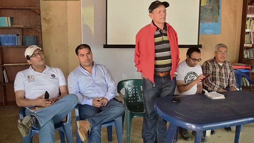Funcionarios de la Alcaldía de Ibagué se reunieron con excombatientes de las Farc Funcionarios de la Alcaldía de Ibagué se reunieron con excombatientes de las Farc