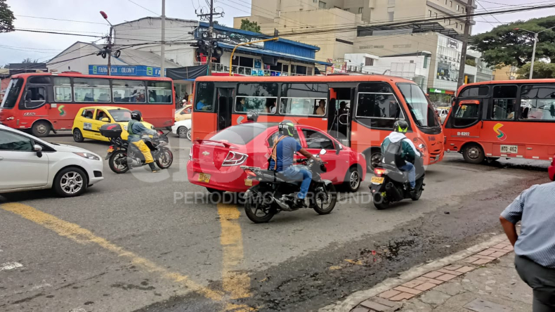 Ibagué inicia la semana con los semáforos apagados en zonas de alto flujo vehicular y no hay soluciones a la vista Ibagué inicia la semana con los semáforos apagados en zonas de alto flujo vehicular y no hay soluciones a la vista