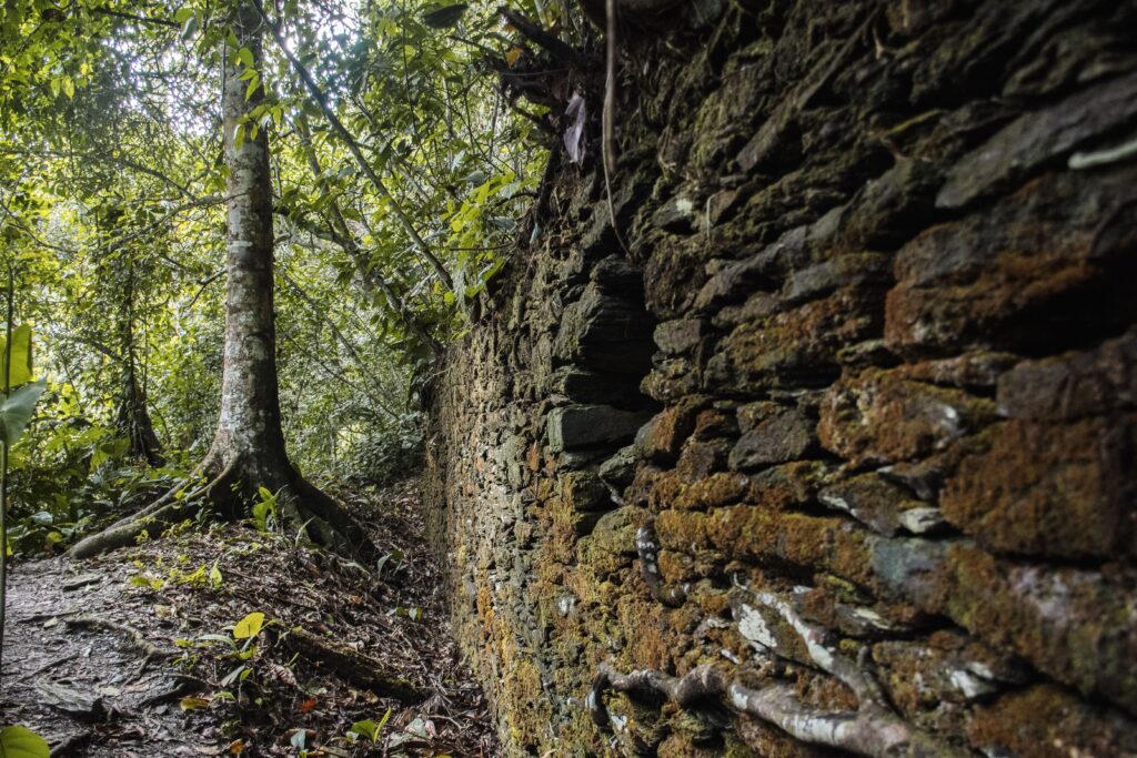 Las ruinas del siglo XVII que le dan turismo y progreso a Falan Las ruinas del siglo XVII que le dan turismo y progreso a Falan