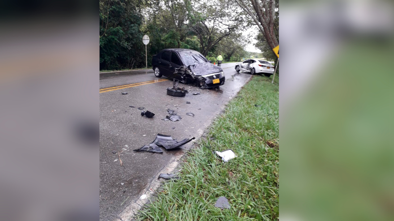Accidente múltiple en la vía Ortega – Chaparral dejó heridas a siete personas Accidente múltiple en la vía Ortega – Chaparral dejó heridas a siete personas