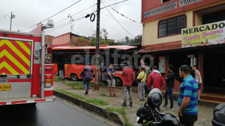 Trece heridos deja grave accidente de tránsito en el sur de Ibagué