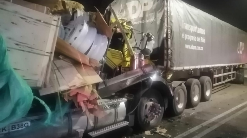 Fuerte accidente en el túnel de la Línea dejó a una persona lesionada Fuerte accidente en el túnel de la Línea dejó a una persona lesionada