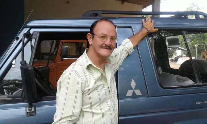 Buscan a este hombre que arrolló con su vehículo a una niña de 12 años y a su padre, y huyó del lugar Buscan a este hombre que arrolló con su vehículo a una niña de 12 años y a su padre, y huyó del lugar