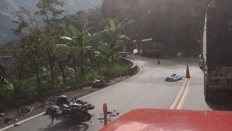 Paso a un carril en la vía Calarcá – Ibagué por un accidente de tránsito Paso a un carril en la vía Calarcá – Ibagué por un accidente de tránsito