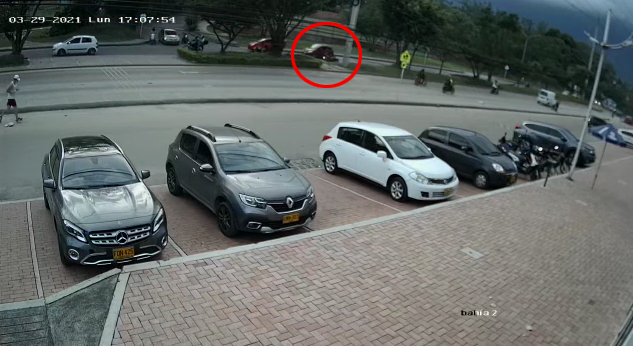 Vehículo le causó accidente a motociclista y el conductor huyó del lugar sin auxiliarlo Vehículo le causó accidente a motociclista y el conductor huyó del lugar sin auxiliarlo