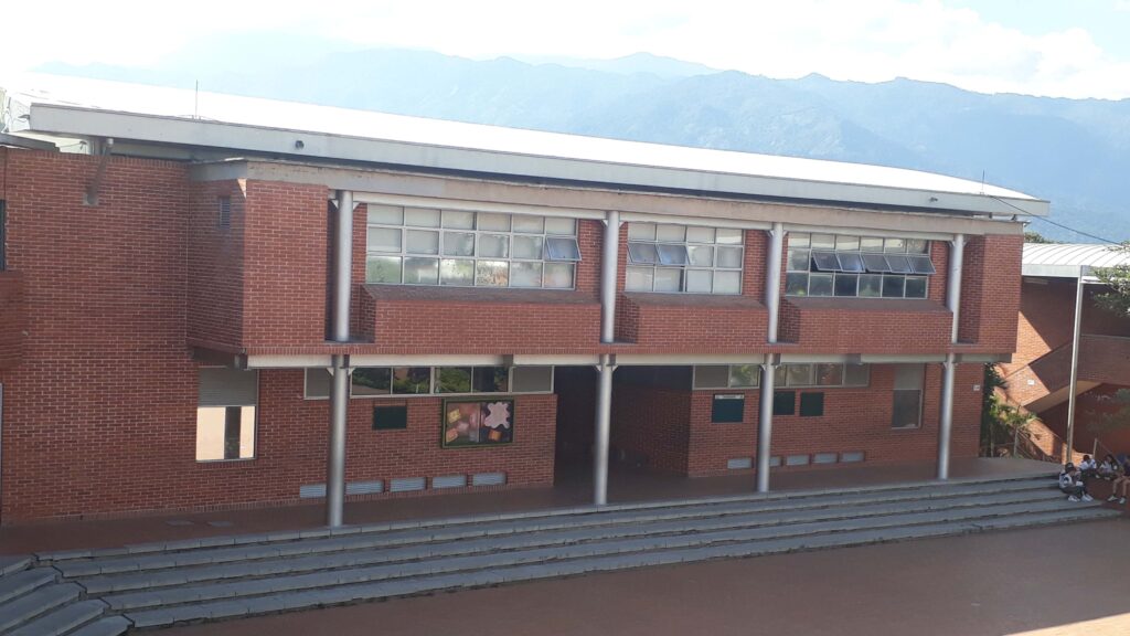 Estudiantes del Colegio Comfenalco de Ibagué y Honda recibirán un subsidio adicional del 40 % para el pago de pensión