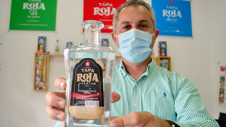 Aguardiente Tapa Roja Oro, la marca premium que saldrá al mercado en mayo Aguardiente Tapa Roja Oro, la marca premium que saldrá al mercado en mayo