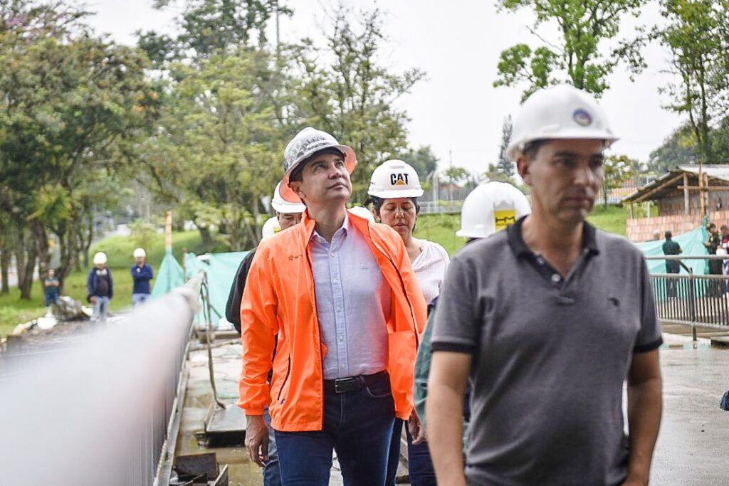 Adjudicaron millonario contrato de interventoría del puente de la 60 a un consorcio que estaría inhabilitado Adjudicaron millonario contrato de interventoría del puente de la 60 a un consorcio que estaría inhabilitado