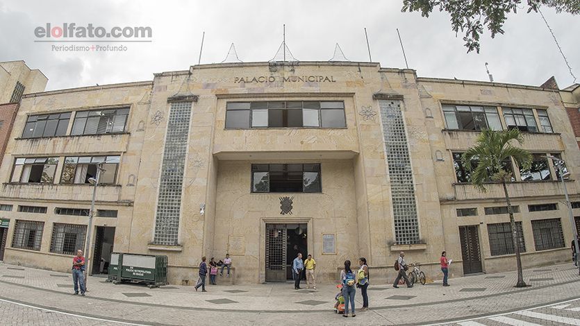 Descubren el primer contrato «chaleco» de la Alcaldía de Ibagué en 2017 Descubren el primer contrato «chaleco» de la Alcaldía de Ibagué en 2017