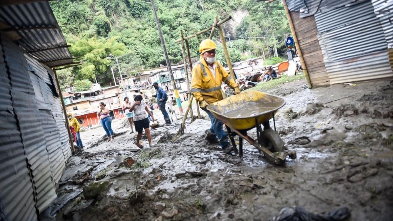 Alcaldía de Ibagué restringiría temporalmente el acceso de vehículos al Cañón del Combeima Alcaldía de Ibagué restringiría temporalmente el acceso de vehículos al Cañón del Combeima