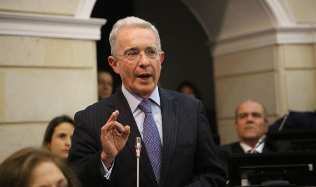 Uribe confirmó que no aspirará al Congreso en marzo de 2022 Uribe confirmó que no aspirará al Congreso en marzo de 2022
