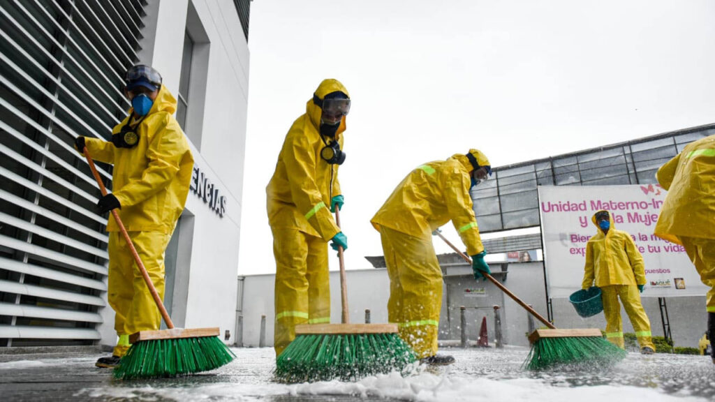 Autoridades desinfectan las instalaciones del Hospital San Francisco de Ibagué Autoridades desinfectan las instalaciones del Hospital San Francisco de Ibagué