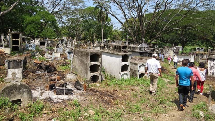 Armero Guayabal solo cuenta con dos bóvedas disponibles en su cementerio ante la emergencia del COVID-19 Armero Guayabal solo cuenta con dos bóvedas disponibles en su cementerio ante la emergencia del COVID-19