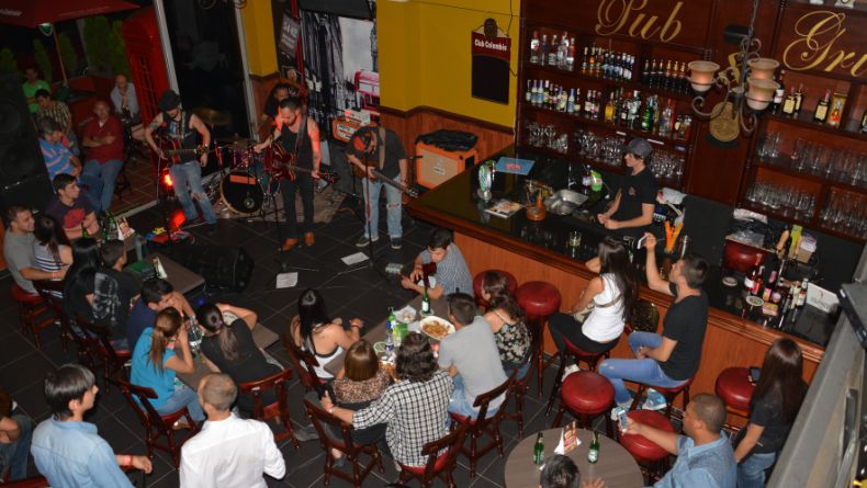 Habrá horario extendido para los establecimientos comerciales durante las fiestas en Ibagué Habrá horario extendido para los establecimientos comerciales durante las fiestas en Ibagué
