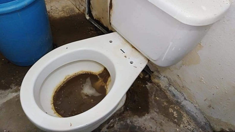 En total deterioro y abandono está la sede del Colombo Alemán en Lérida