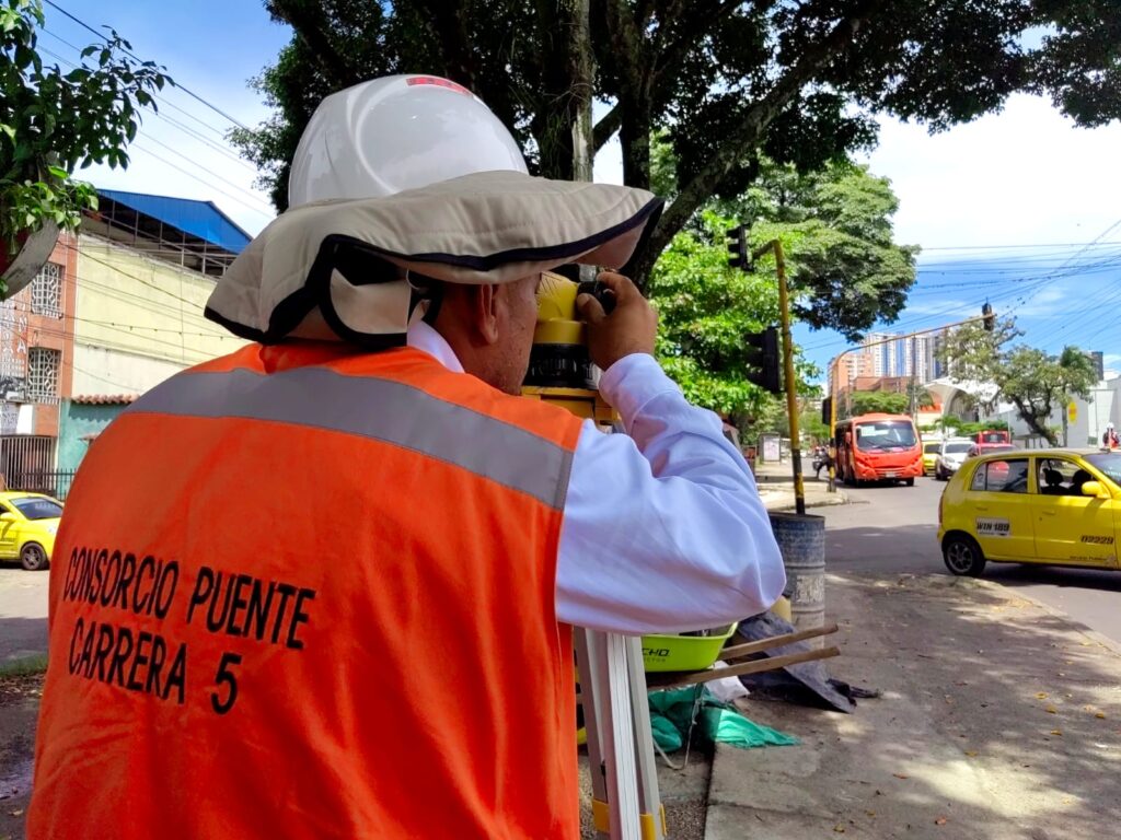 Evalúan adición de $2.200 millones al contratista del puente de la calle 60