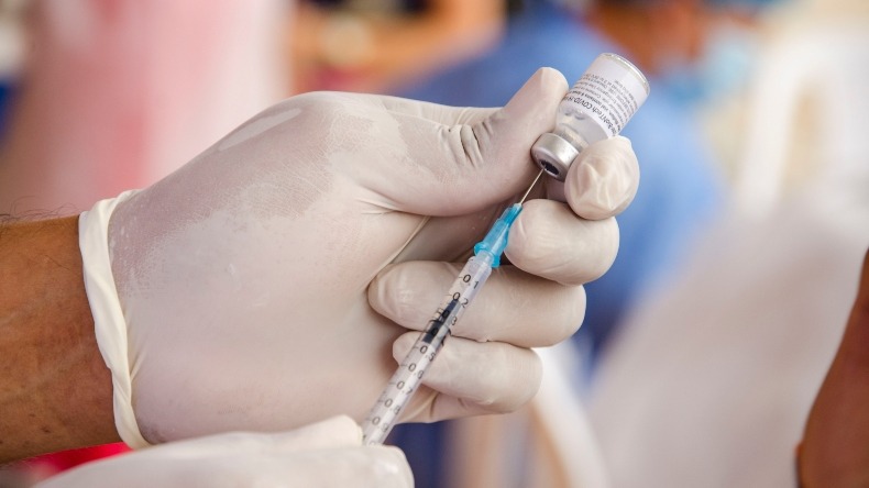 Llegaron 126.360 vacunas de Pfizer contra el COVID-19 a Colombia Llegaron 126.360 vacunas de Pfizer contra el COVID-19 a Colombia