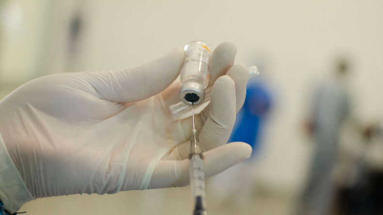 Pfizer-BioNTech planea aplicar una tercera dosis de su vacuna contra el COVID-19 Pfizer-BioNTech planea aplicar una tercera dosis de su vacuna contra el COVID-19