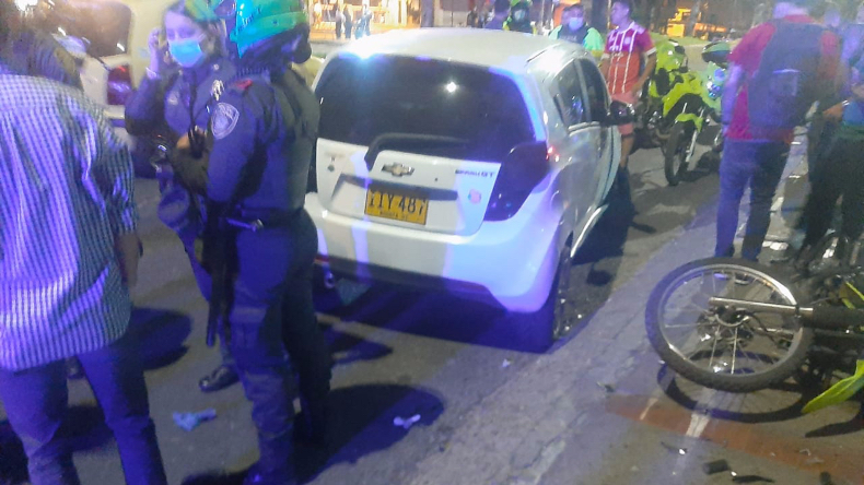 Policías fueron embestidos en Ibagué por conductor en estado tres de embriaguez Policías fueron embestidos en Ibagué por conductor en estado tres de embriaguez