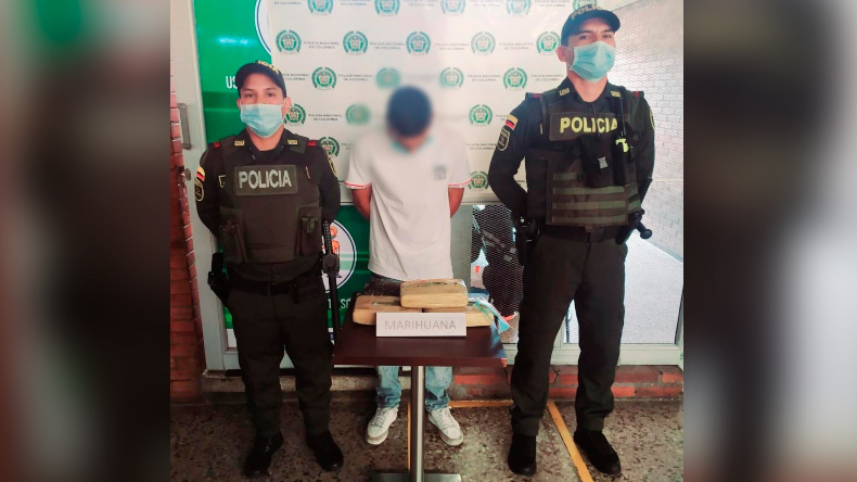 Hombre que ocultaba drogas en su equipaje fue capturado en la Terminal de Transportes de Ibagué Hombre que ocultaba drogas en su equipaje fue capturado en la Terminal de Transportes de Ibagué