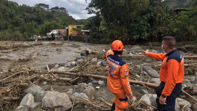 Se eleva el número de viviendas y barrios afectados tras emergencia del río Combeima Se eleva el número de viviendas y barrios afectados tras emergencia del río Combeima