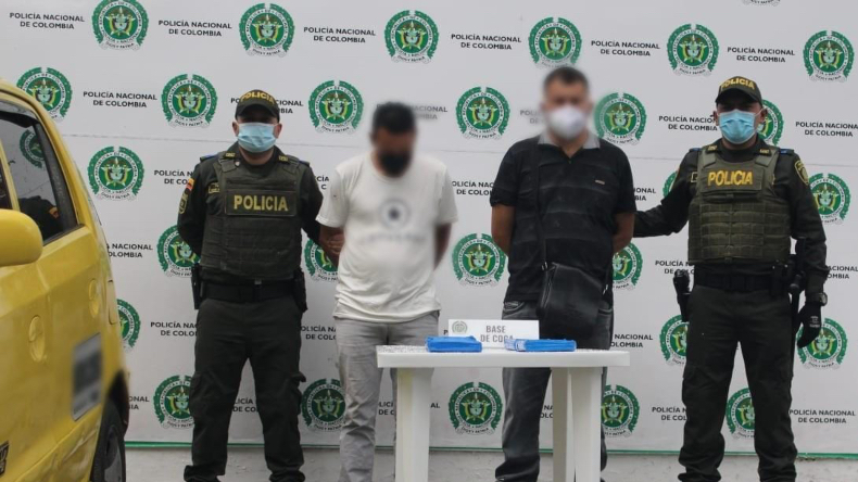 Capturadas dos personas con cuatro kilos de base de cocaína en un taxi en Ibagué Capturadas dos personas con cuatro kilos de base de cocaína en un taxi en Ibagué